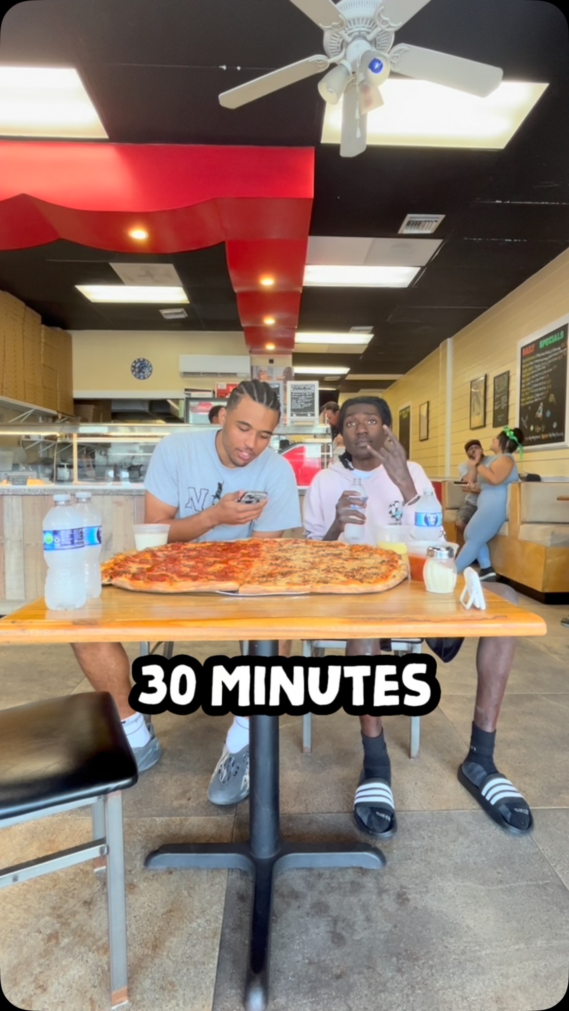 30 Minute Pizza Challenge with Mohmotion🍕#pizza #foodchallenge #eat # ...