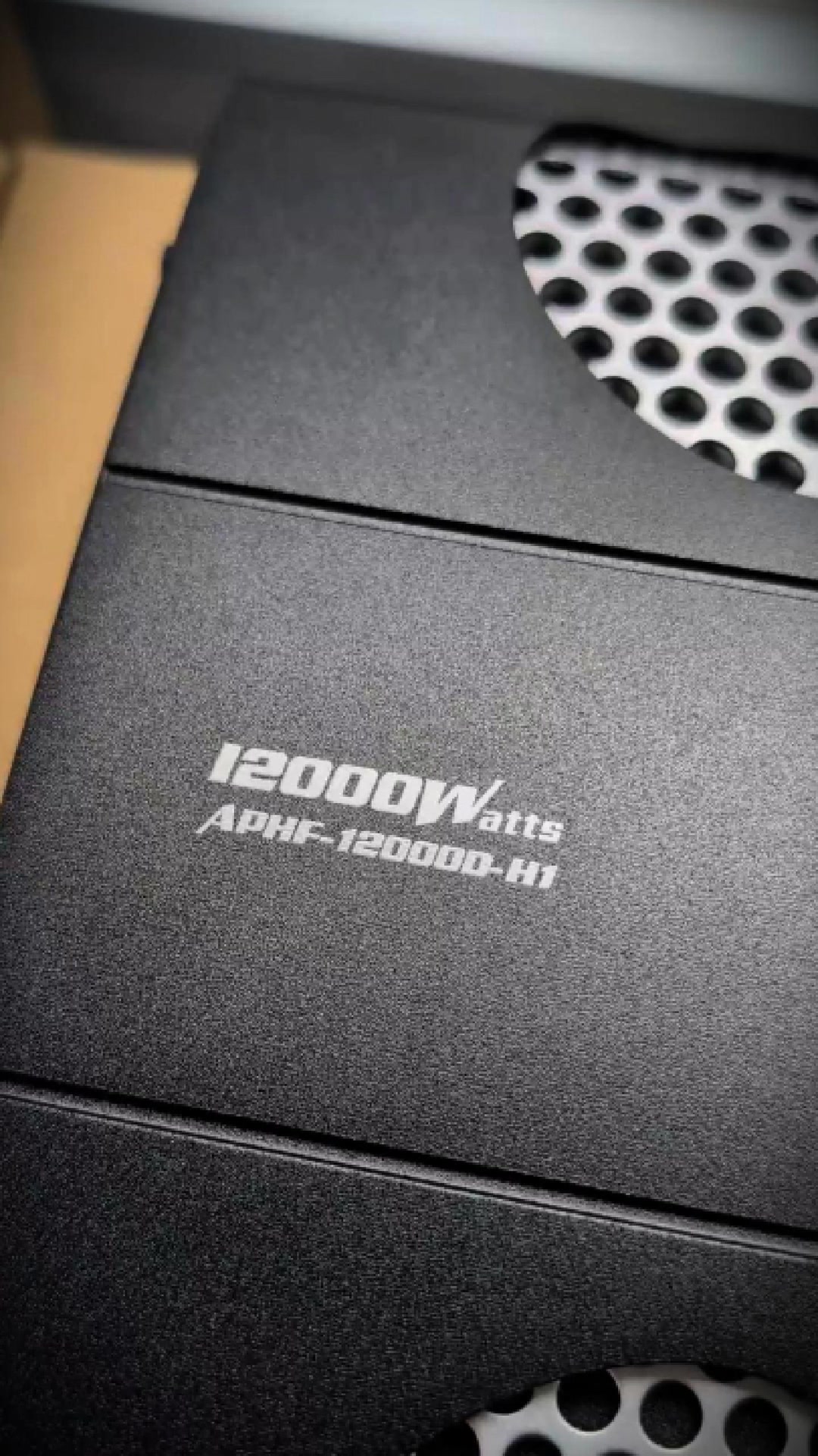 Earthquake Sound Xtreme 300w.2 Car Amplifier - 2 Channel, Bridgeable, 1000W Max, Class A/B-438205