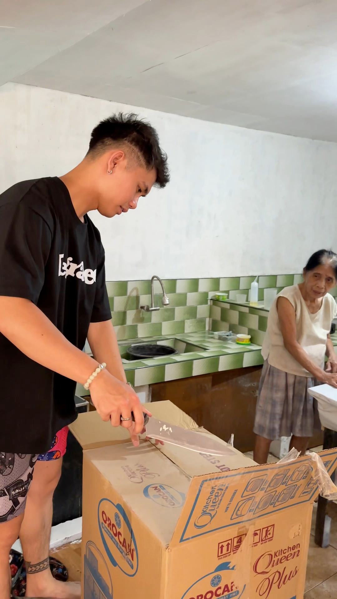 Plastar na kaayo ang mga plato sa bag o nakung gi palit # ...