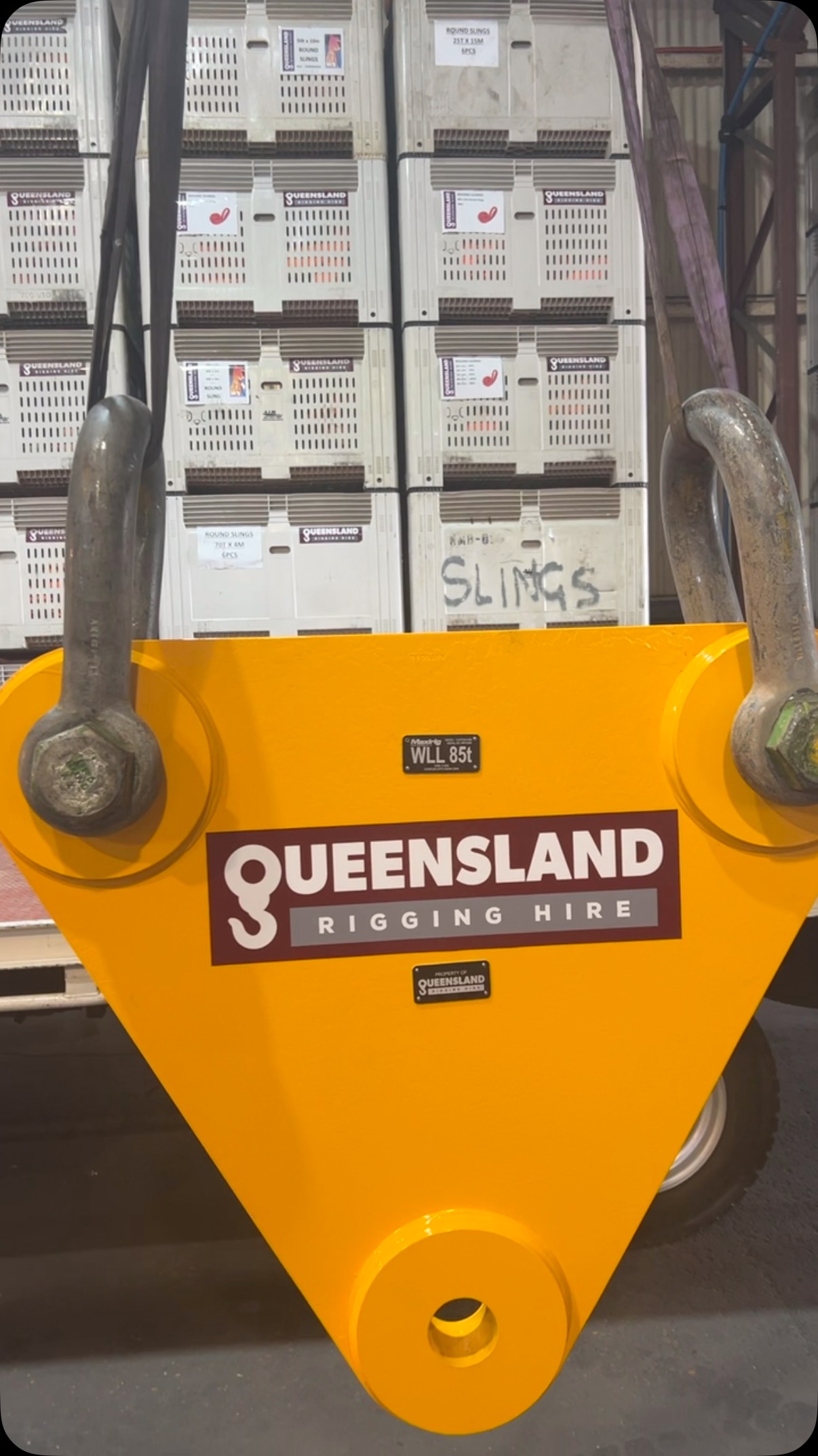 85t Load transfer triangle demo, designed to pass a load from one crane ...