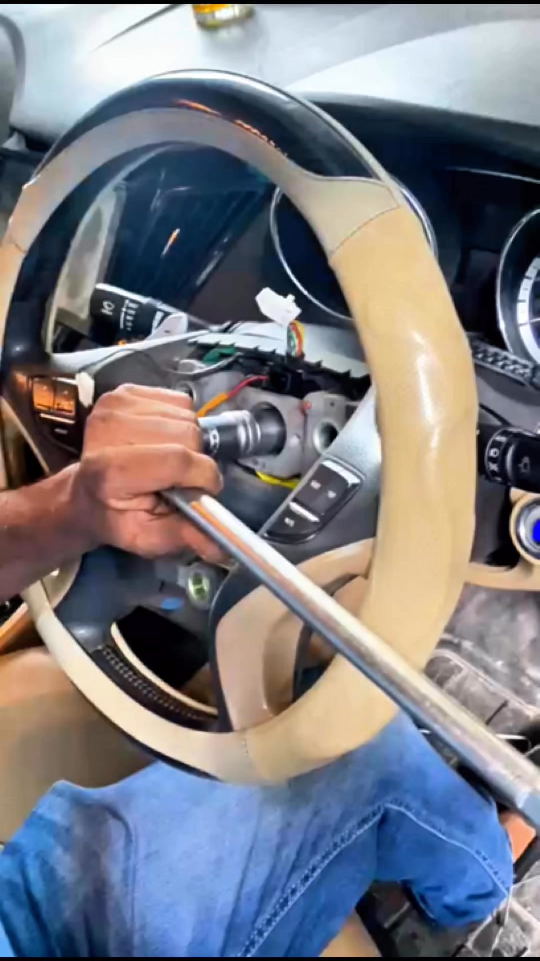 How To Remove Steering Wheel Cover Wallpaper For Iphone