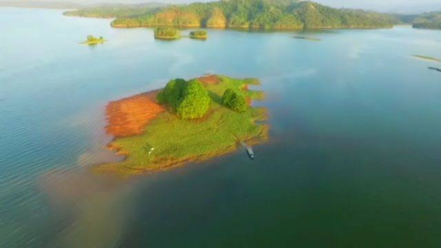 Waduk Riam Kanan adalah salah satu waduk terbesar di Kalimantan Selatan ...