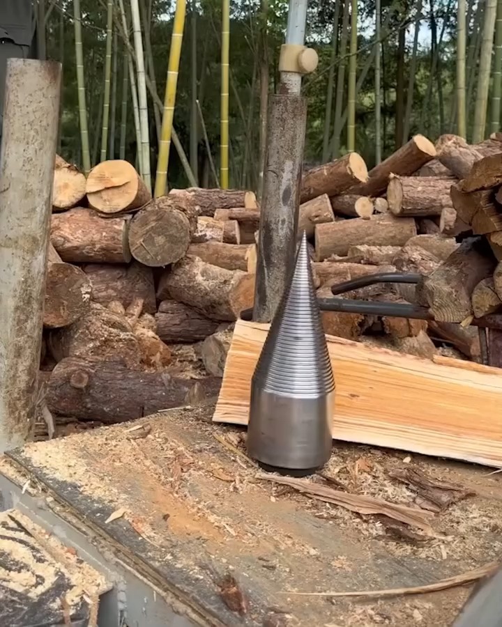 Check out this amazing rotating cone shaped axel!🪵 | DIY Panda | Facebook