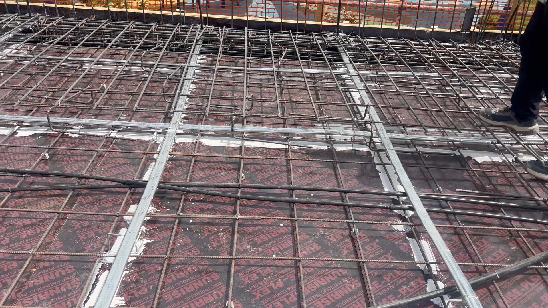 Uncut version of slab checking #dailydoseofconstruction #engrandro # ...
