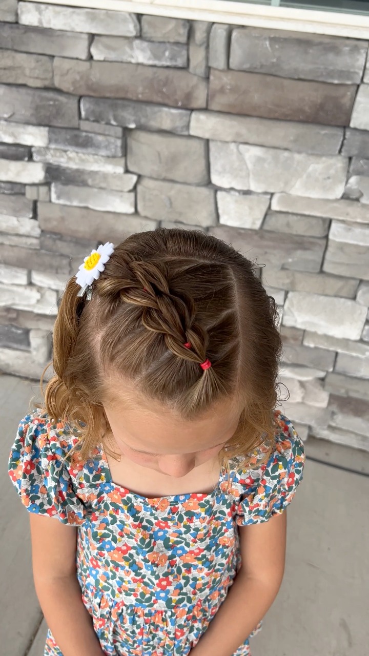 3 strand pull through braid tutorial. This one is a fun spin on a ...