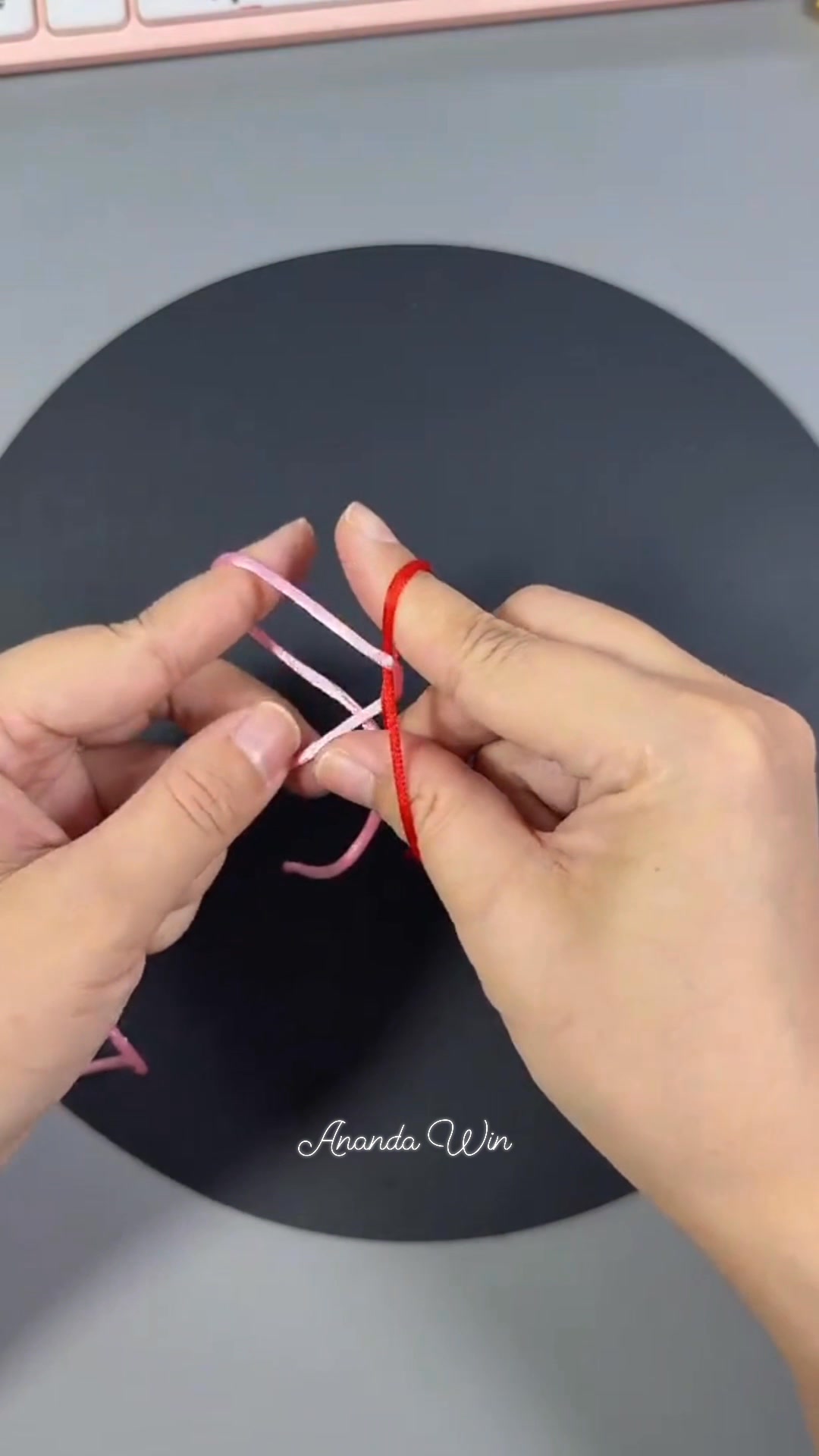 两根绳子编好看的手链,编法简单易学,一看就会 Make a beautiful bracelet using two pieces of ...