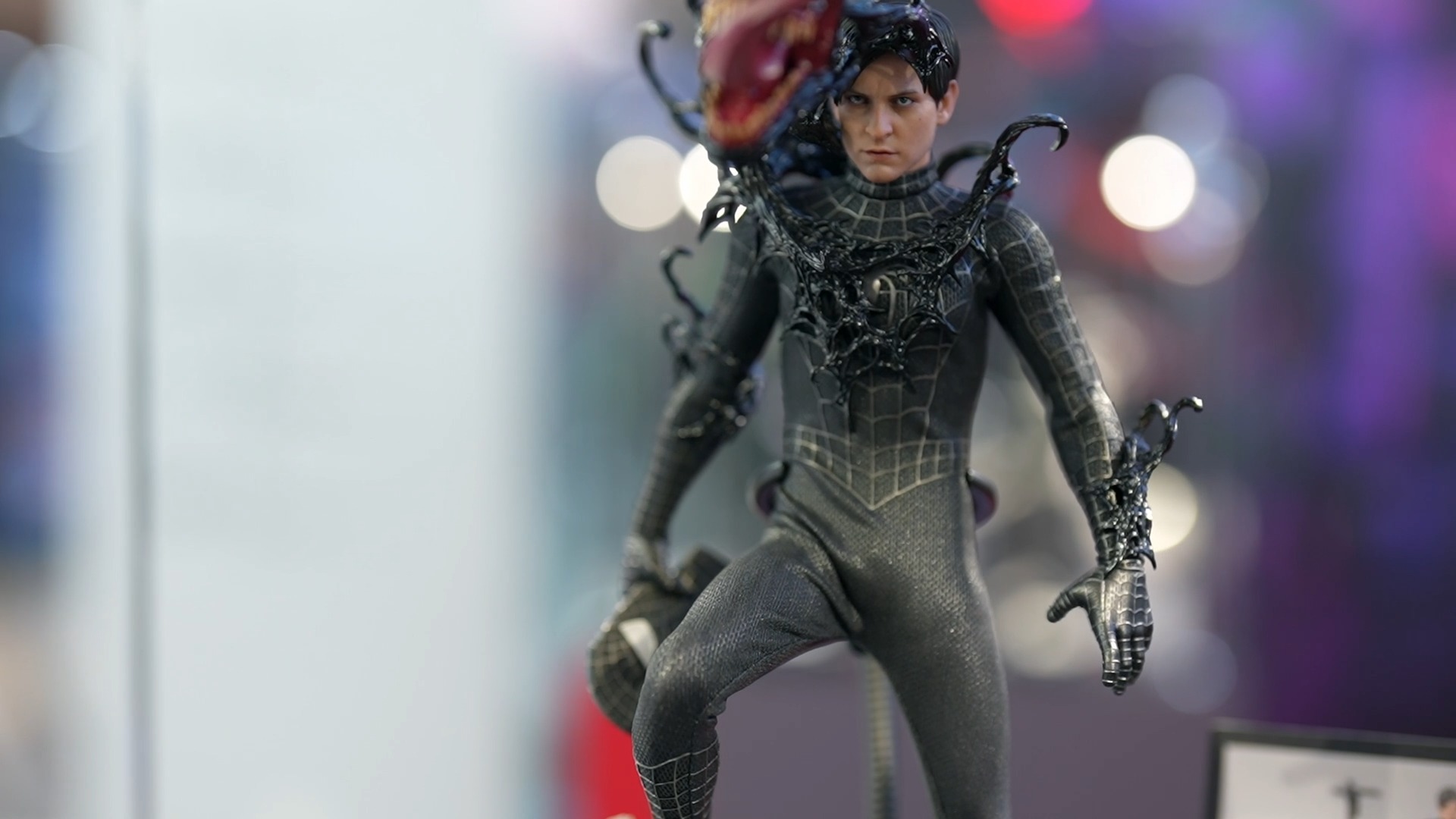 Hot Toys Pop-Up Store is now open in Bailian ZX, Shanghai