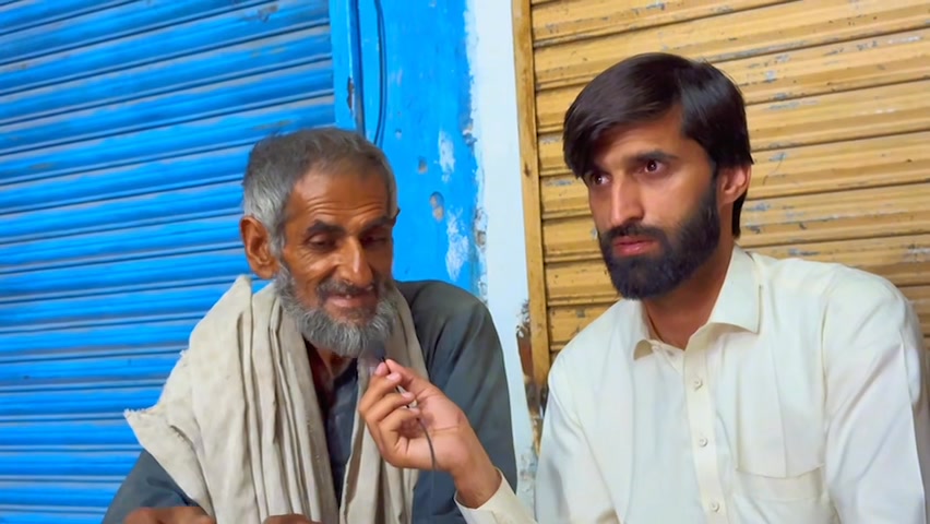یہ بابا پہلے پولیس میں تھا، زندگی امتحان لیتا ہے ،😭 یہ ویڈیو مکمل ...
