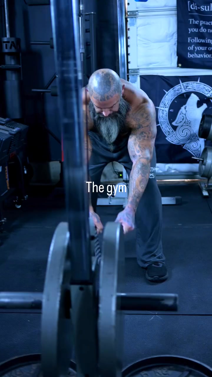Follow for FREE daily workouts‼️ - - Download my app 📲 to train with me ...