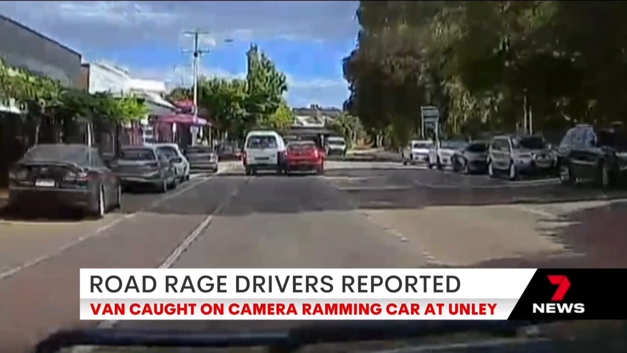 Police have tracked down two drivers involved in a dangerous road rage ...