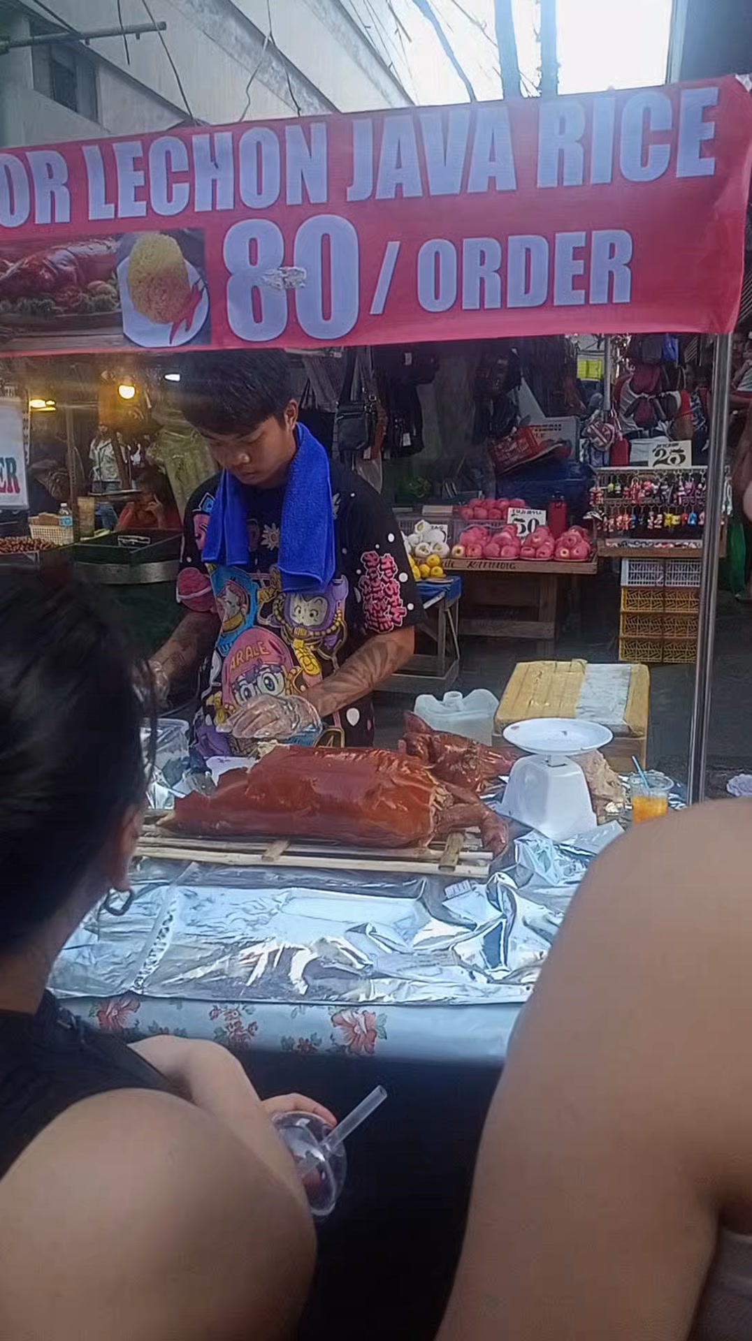 Saan nga ba aabot ang 80 pesos mo dito sa quiapo ito my lechon with ...