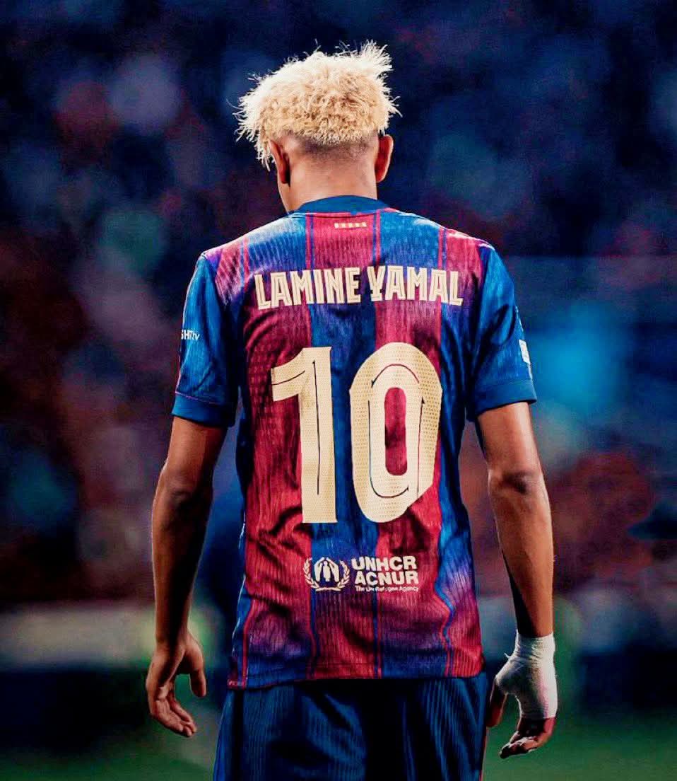 🚨 Official | Lamine Yamal is FC Barcelona's new 10. 💎 The jewel