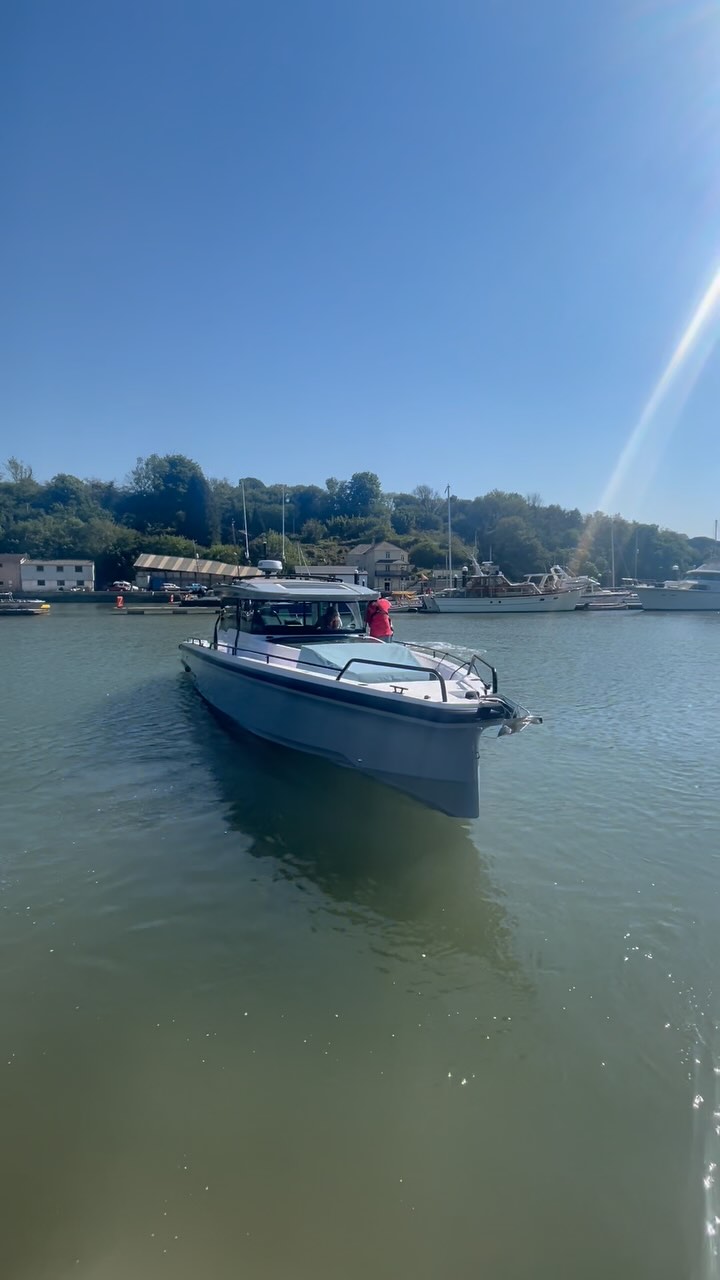 *WHALY HANDOVER* This Whaly 380 has been transformed with the ...