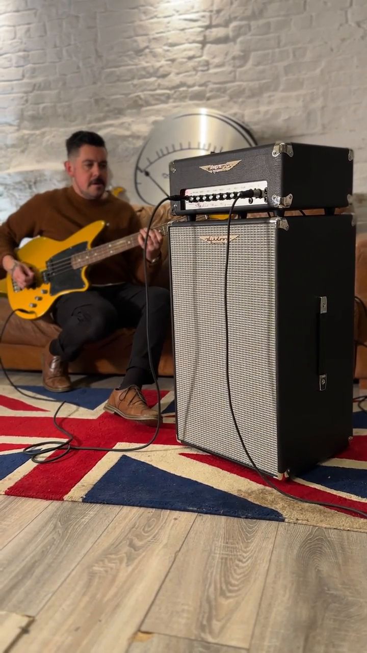 The Ashdown Mini-Rig is a 250w solid state bass head and 2x10