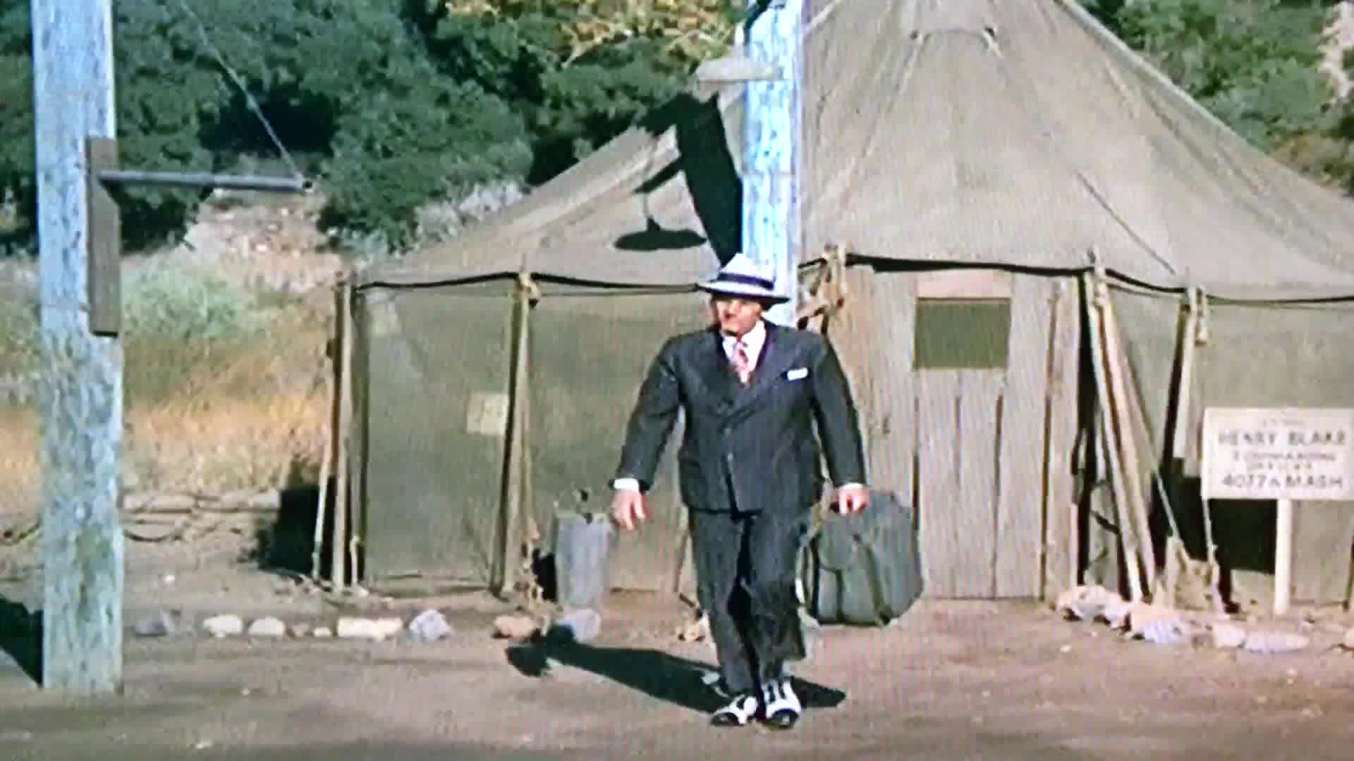Mash- Colonel Blake Says Goodbye To Radar – PKEXHM