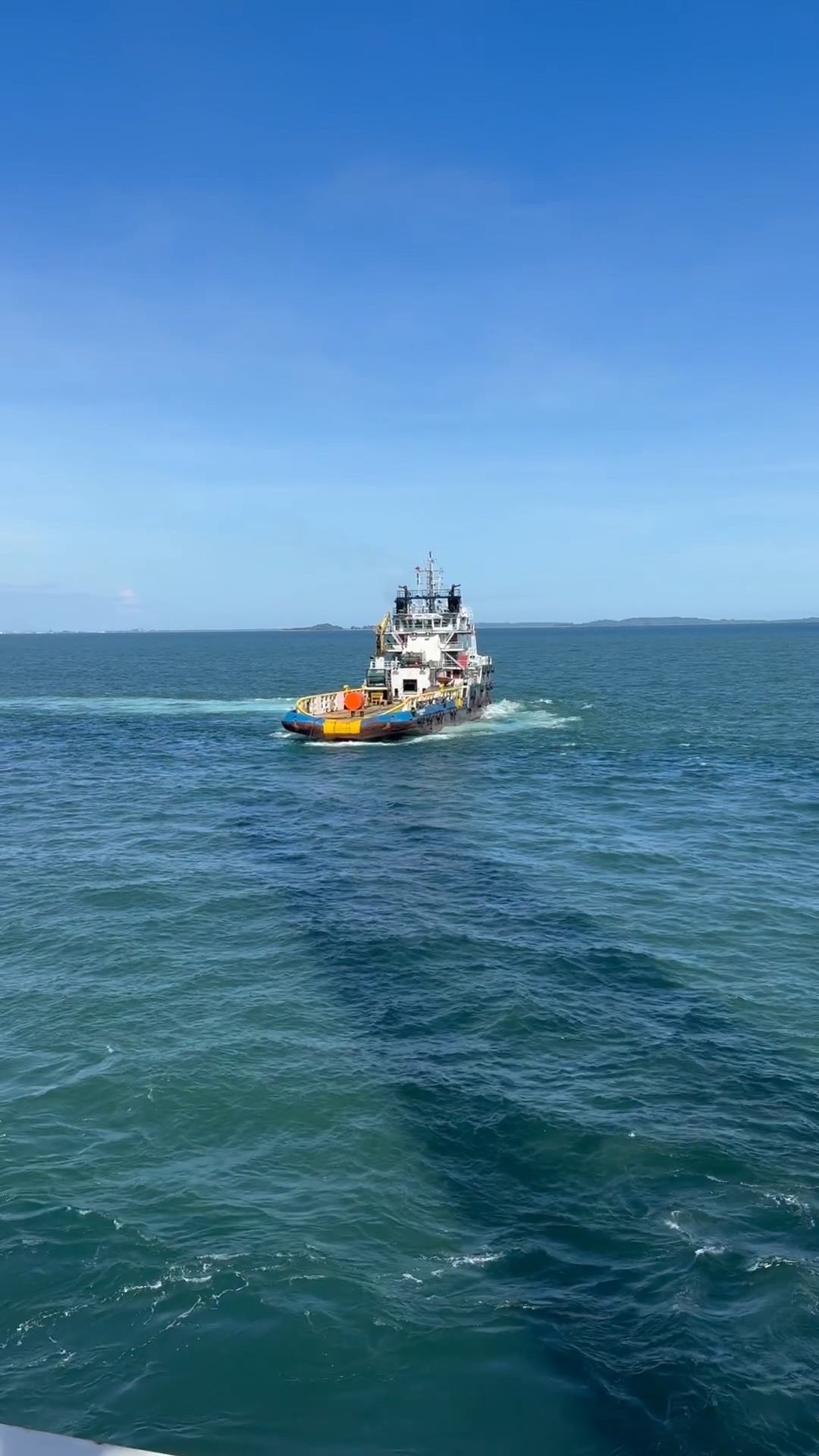 Amazing Maneuvering by Captain Ridhuan #rigmove #vessel #offshore | Ace ...