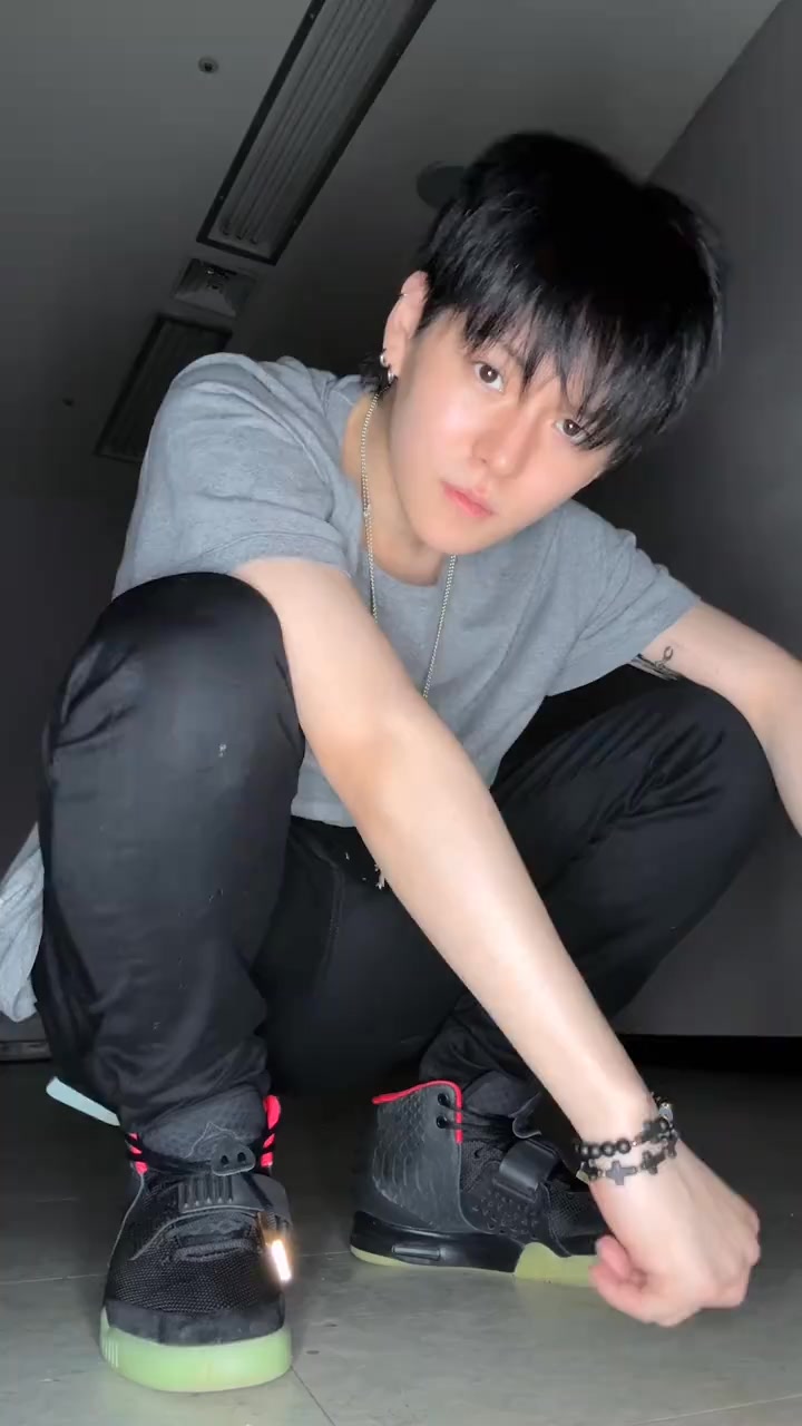TREASURE 'REBOOT' 4-cut VISUAL CLIP #YOSHI 2ND FULL ALBUM 'REBOOT