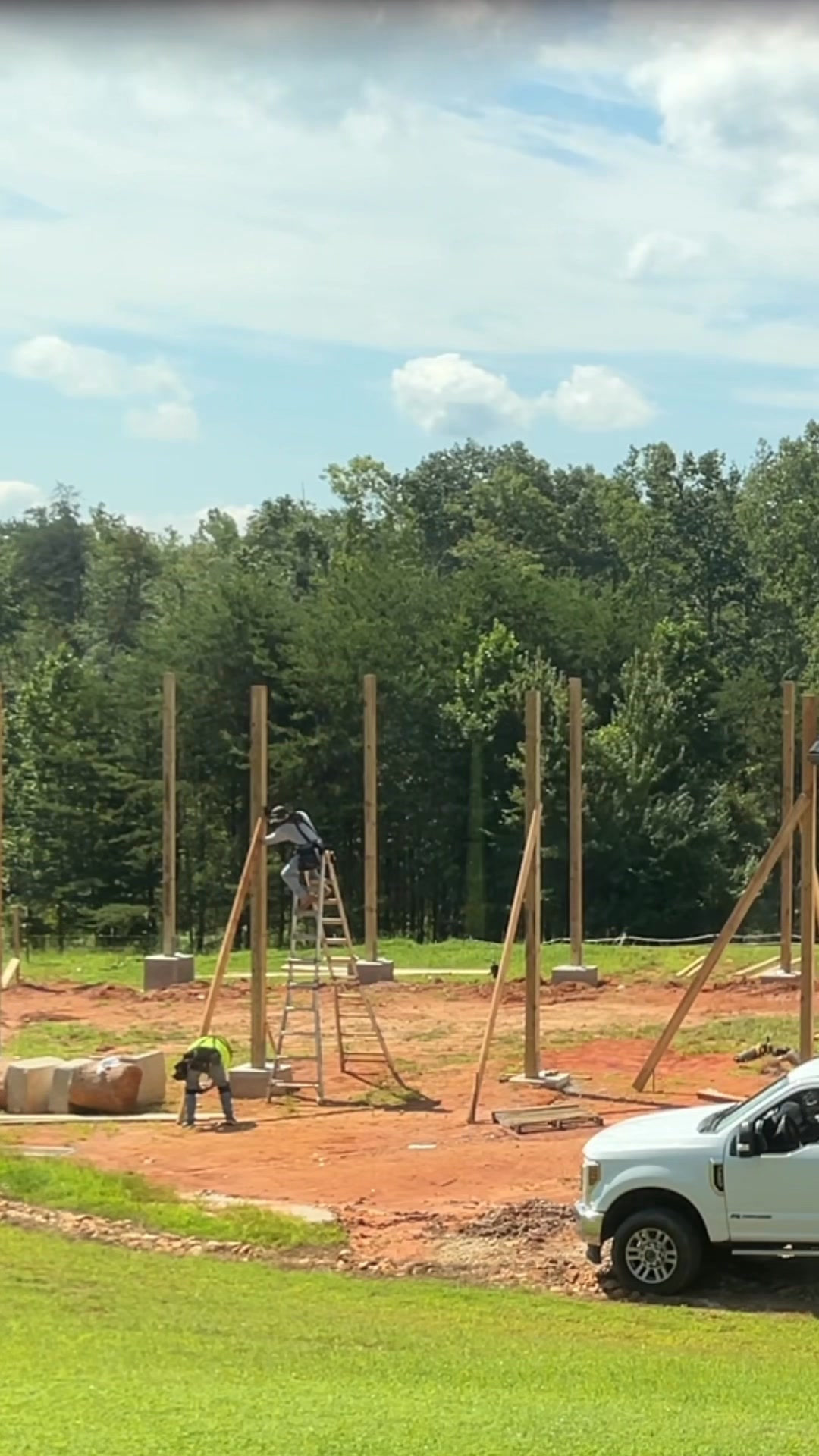 This ain’t just a barn. It’s the blueprint to freedom — built with dirt ...