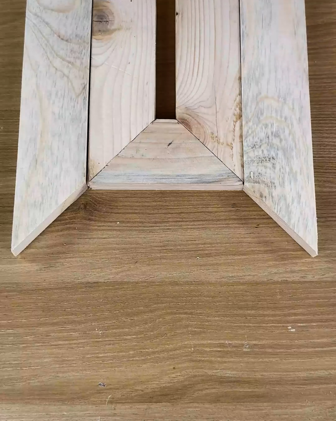 Wooden corner measure hack | Magic Hands Creations | Facebook