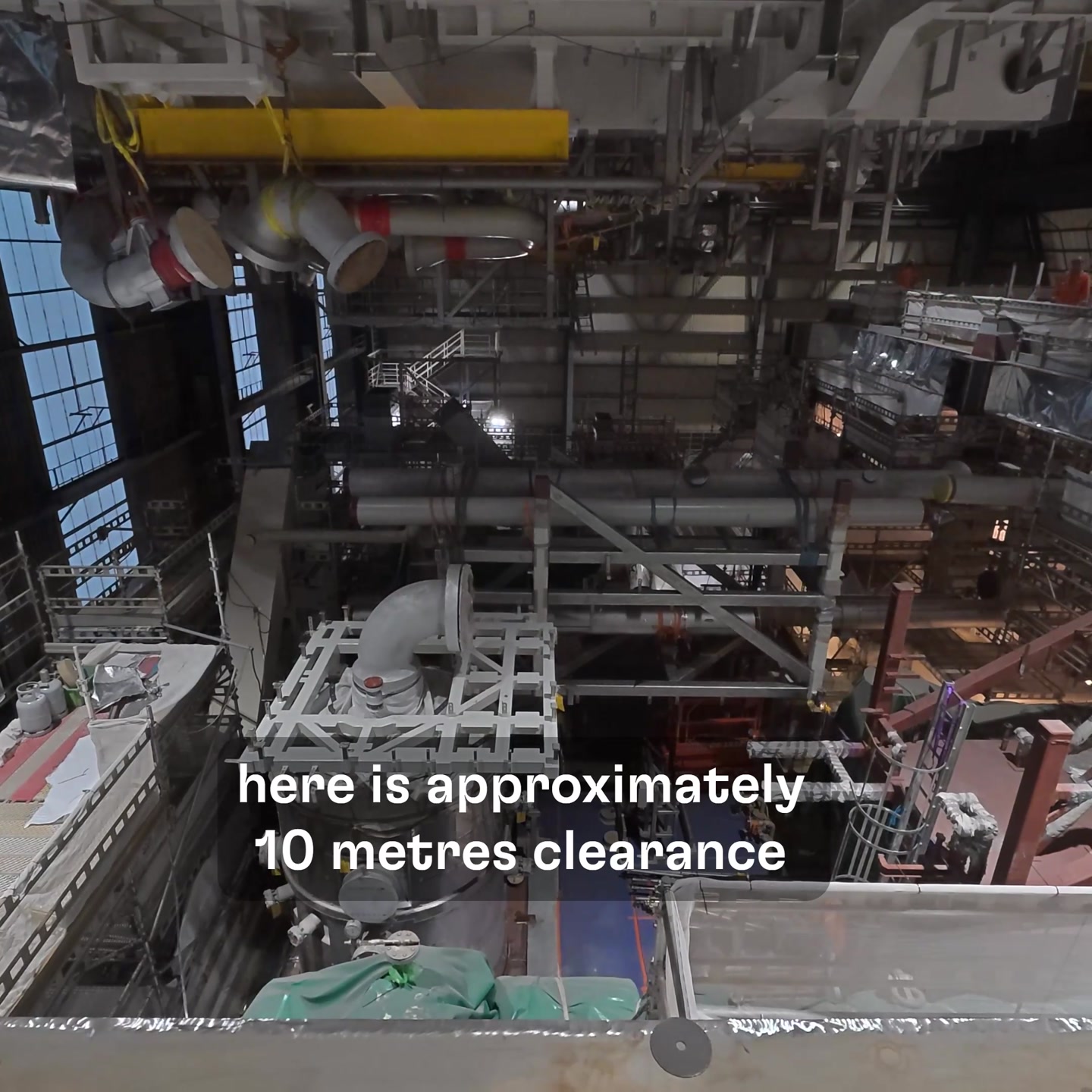 The final section is lifted and the Munin topside has reached full ...