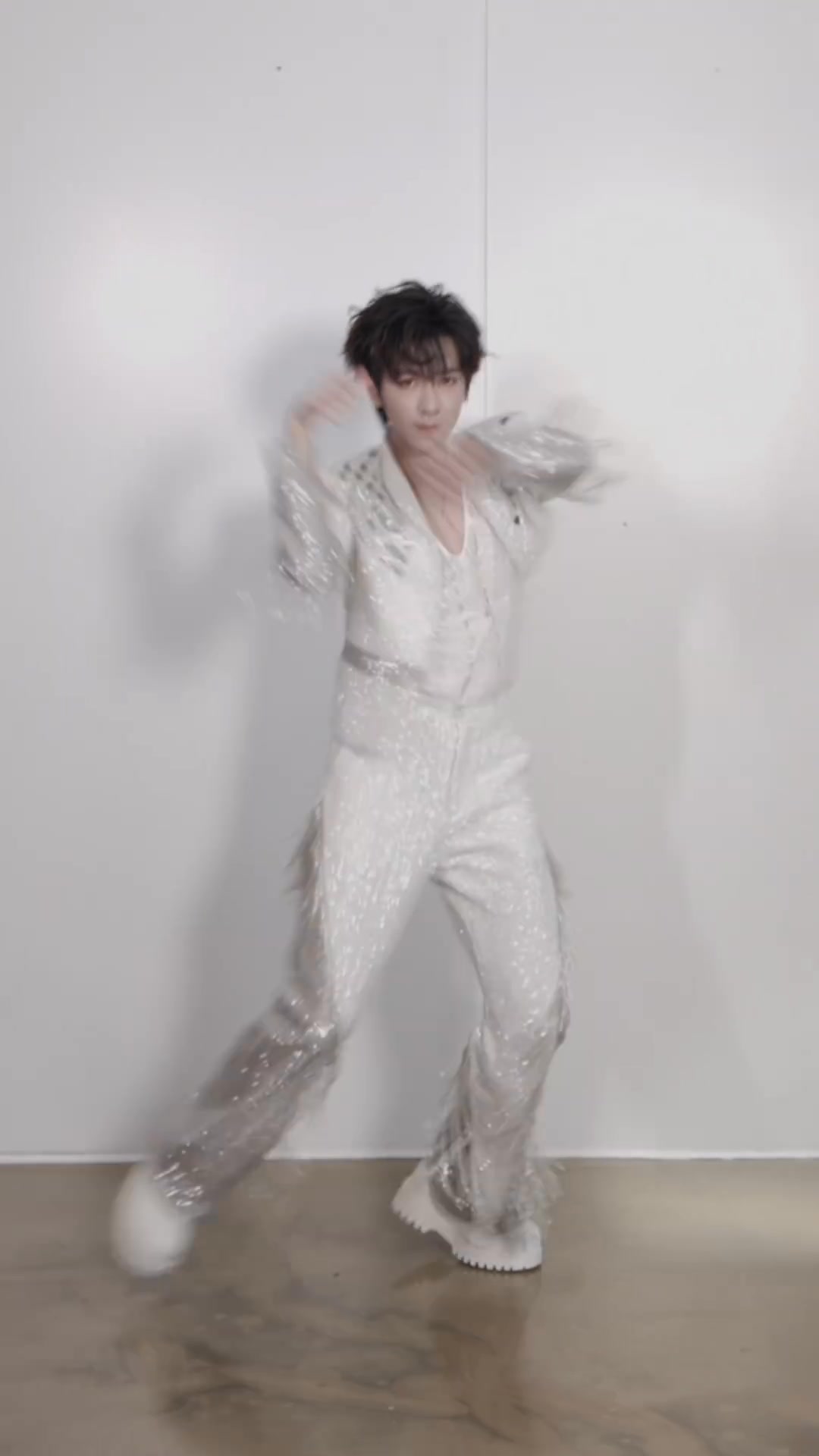 时代少年团-贺峻霖(@100070633399291) - Mentions | Facebook