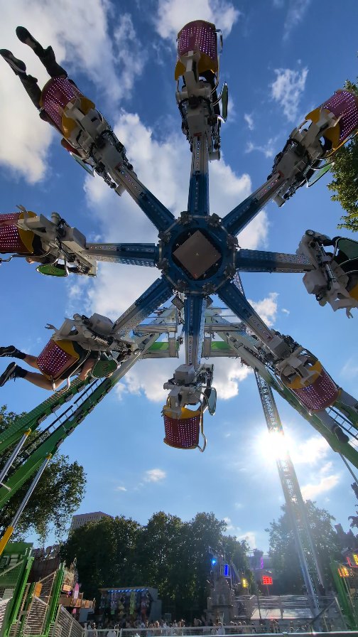 Would you dare? @kmg_rides #kermis #kirmes #foire #ferias #fair # ...