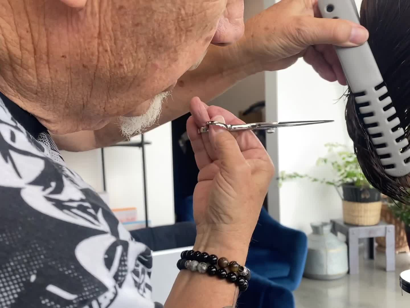 Cutting hair the Vidal Sassoon way with Benson and Whincop