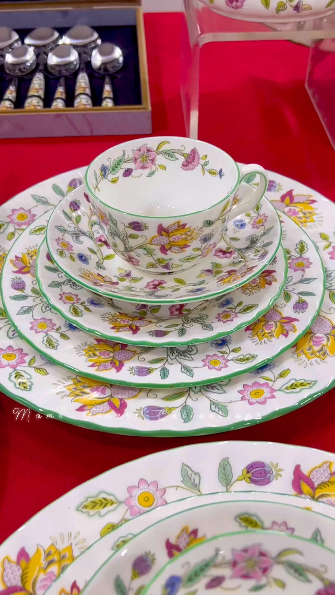 Minton Haddon Hall Green is here! 30 settings + accessories