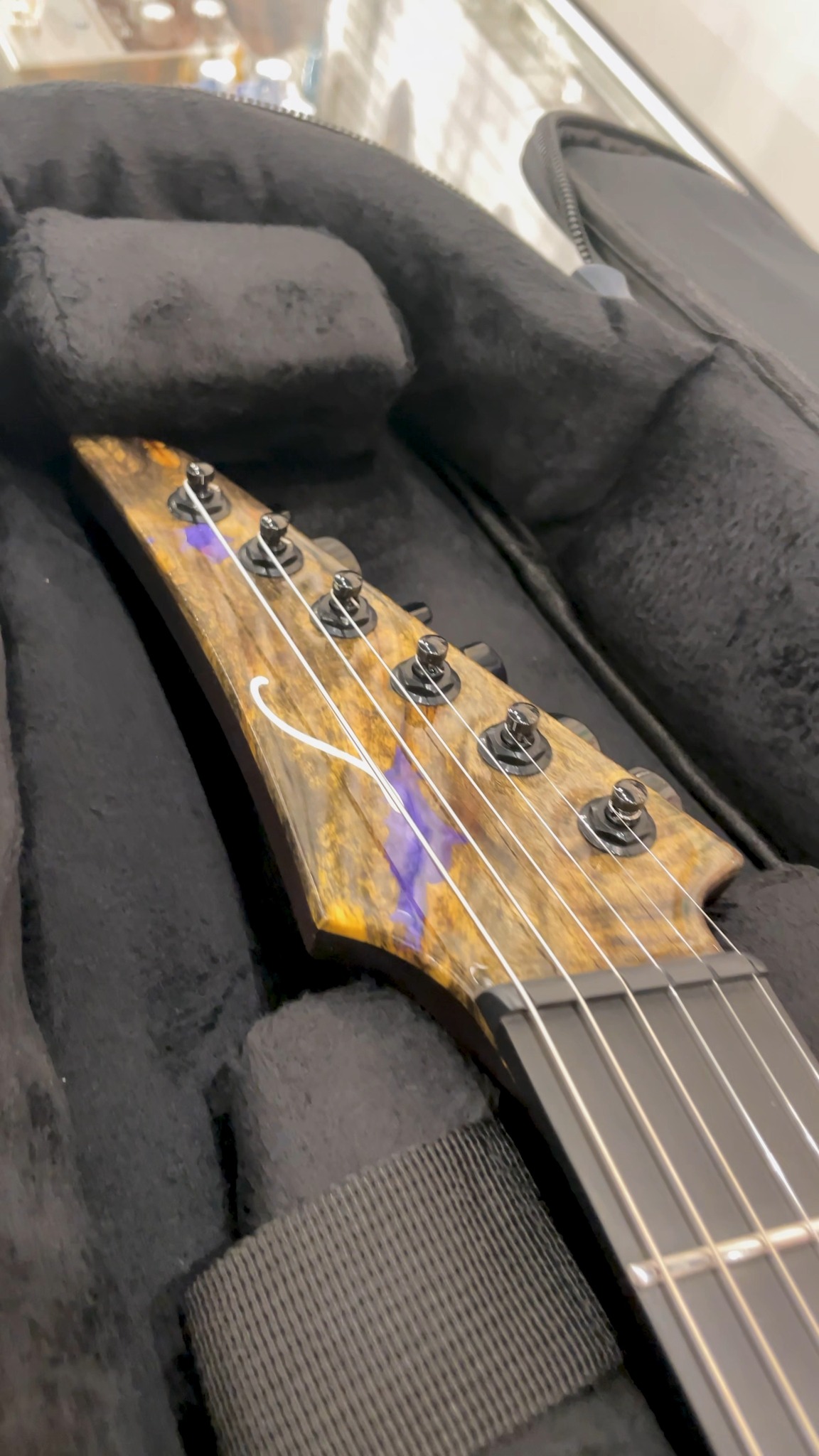The G4M 638 Baritone is a guitar you NEED to know about! 🎸 With