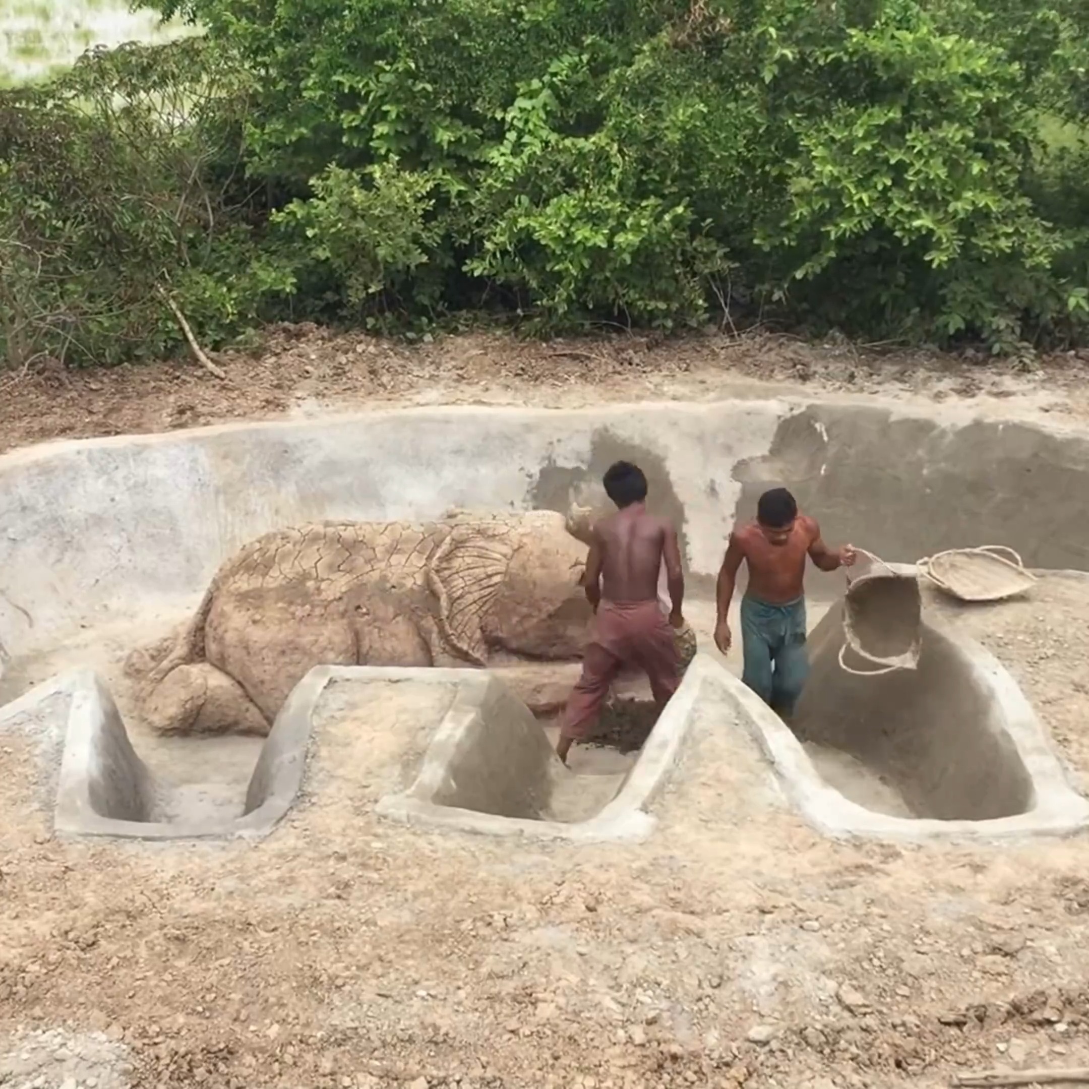 Building an Elephant Shaped Swimming Pool! 🐘 | Primitive Survival Tool ...