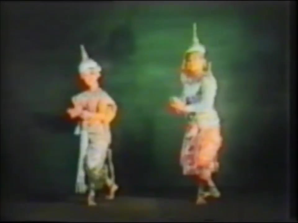 Thai classical dance in 1976 by famous actresses in the past