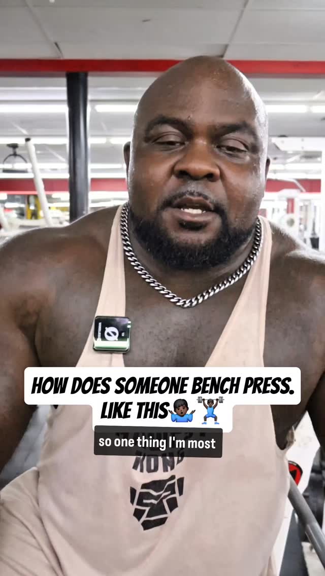 This HAS to be the WORST Bench Press form EVER🤦🏿🏋🏿‍♂️ #benchpress #gym ...