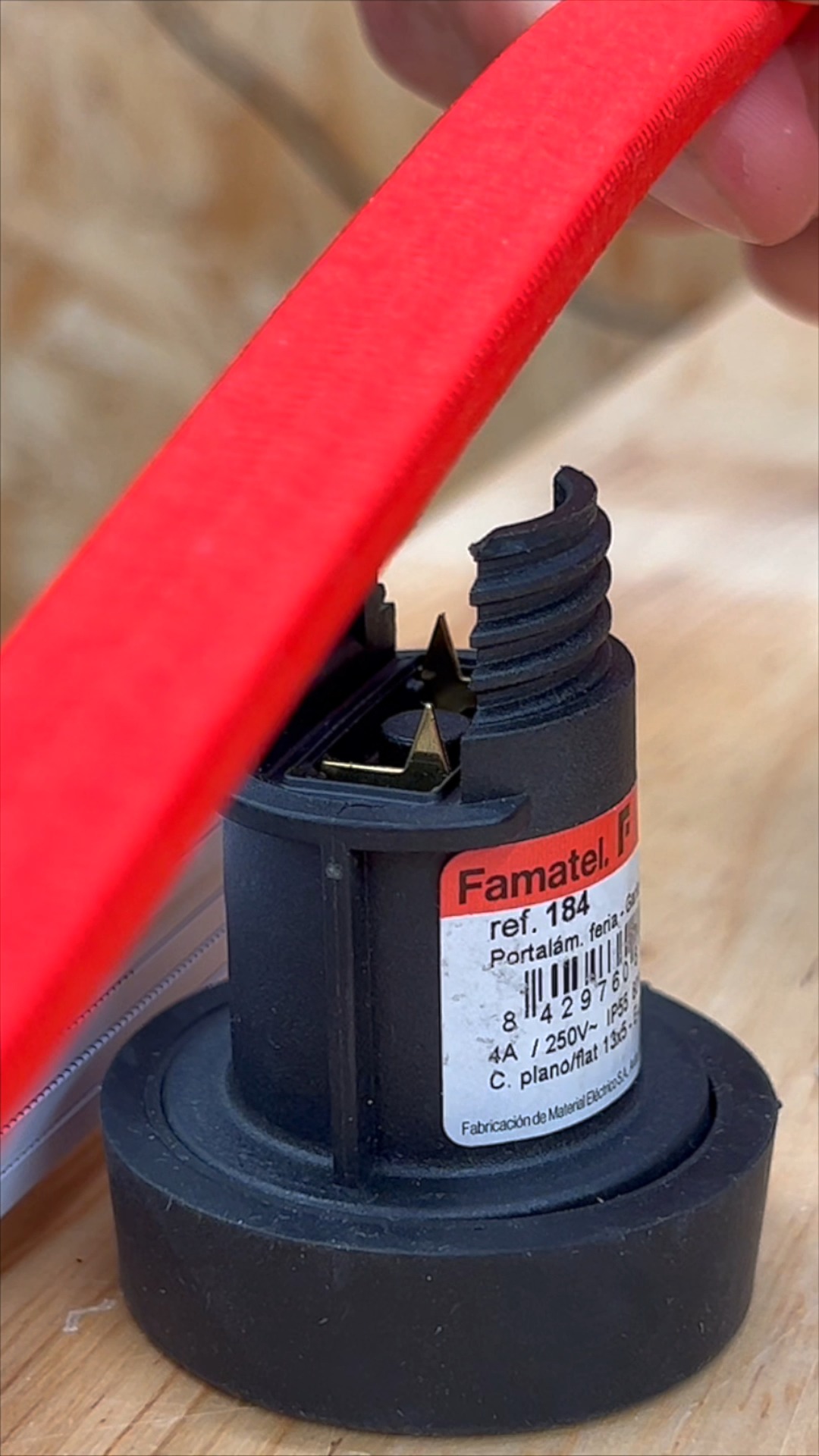 Thinking of adding festoon lighting? We’ll show you how to build, test ...