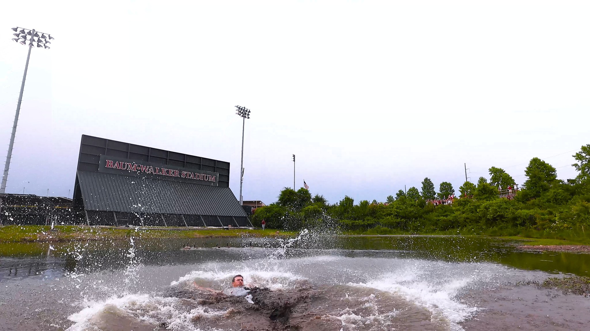 LAKE NORM PLUNGE! 🤣 | Arkansas Razorback Baseball | Facebook