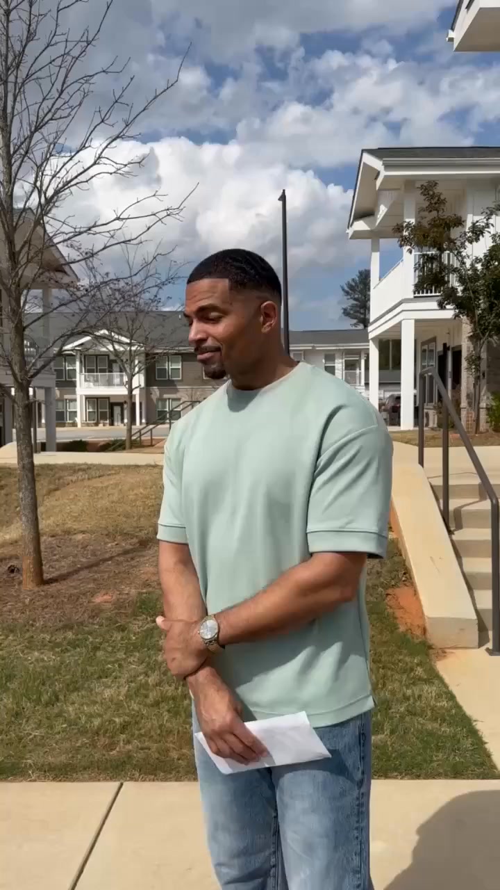 Anthony clowns Zashery & her new car for claiming to be so independent ...