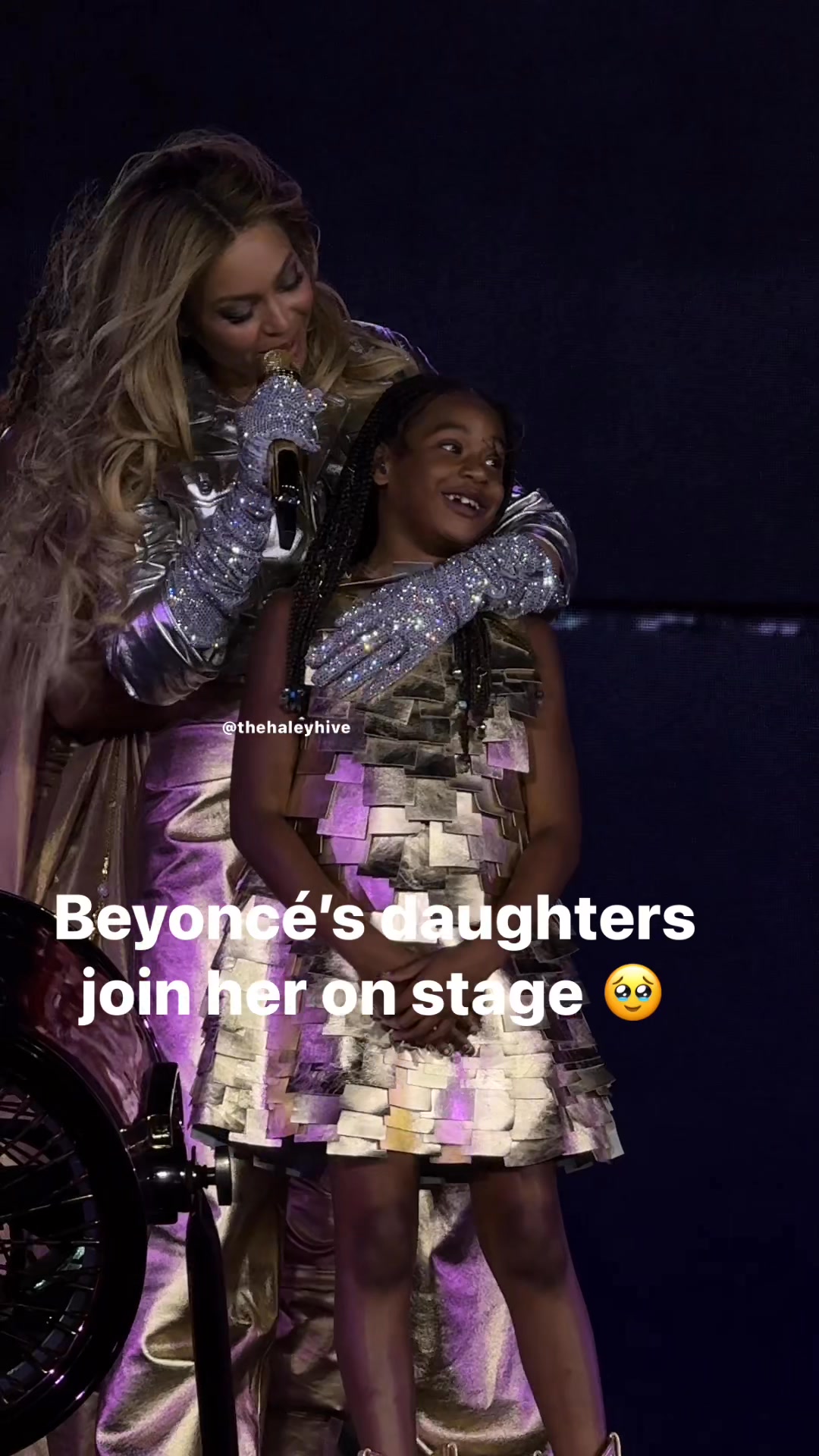 Beyoncé shares a special moment on stage with her daughters, Rumi ...