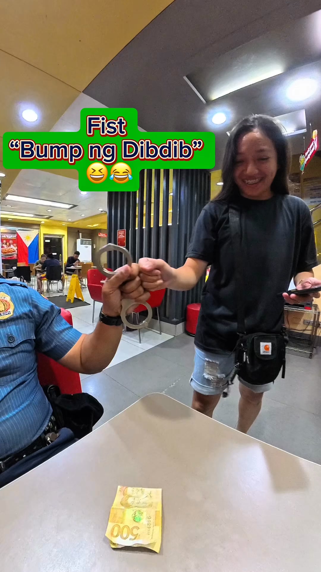 Daig pa kayo oh! HAHA! 😂 🏽 #timwoltv #jollibee #JollibeeBidaAngSaya ...
