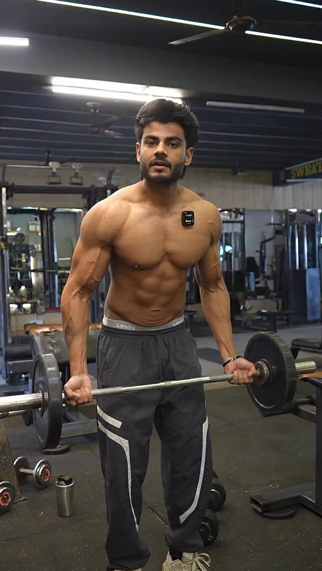 Perfect form = perfect gains.💪🏻 . . #gymmotivation #gym #bodybuilding # ...