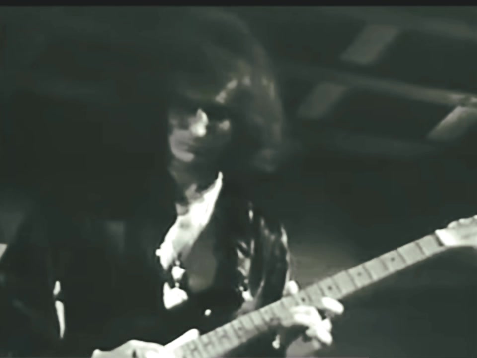 EXCERPT - RARE - Ritchie Blackmore at 24 years old with Deep Purple ...