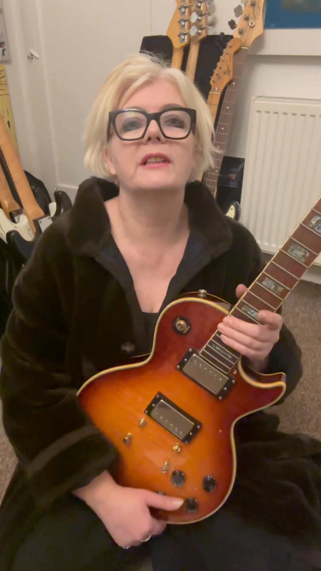 This early 90,s Korean Samick Les Paul shape guitar is a wee
