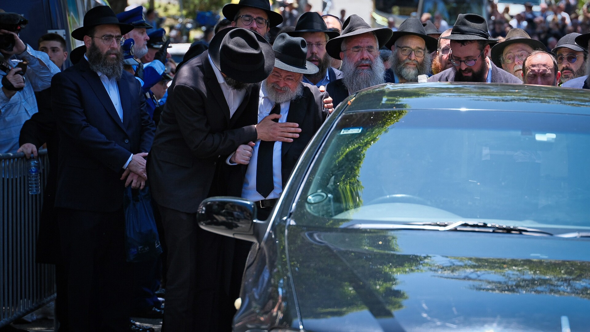 Liberal MP Julian Leeser remembers Rabbi Eli Schlanger. | Sky News ...