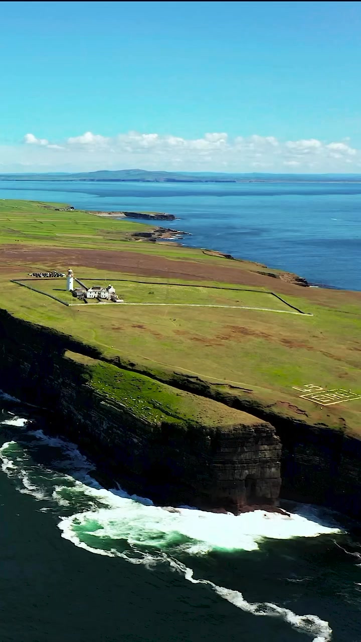 Loop Head Lighthouse A view of forever and a fascinating look into the ...