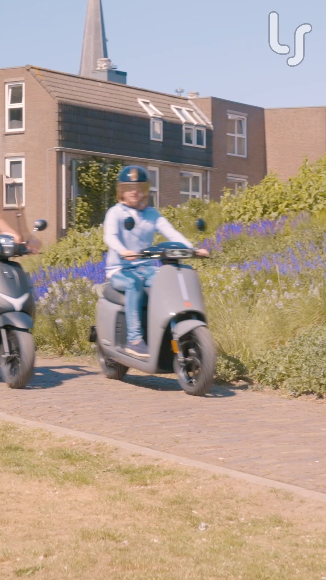 La Souris Scooters - Compact en wendbaar, sportieve koplamp, ruime ...
