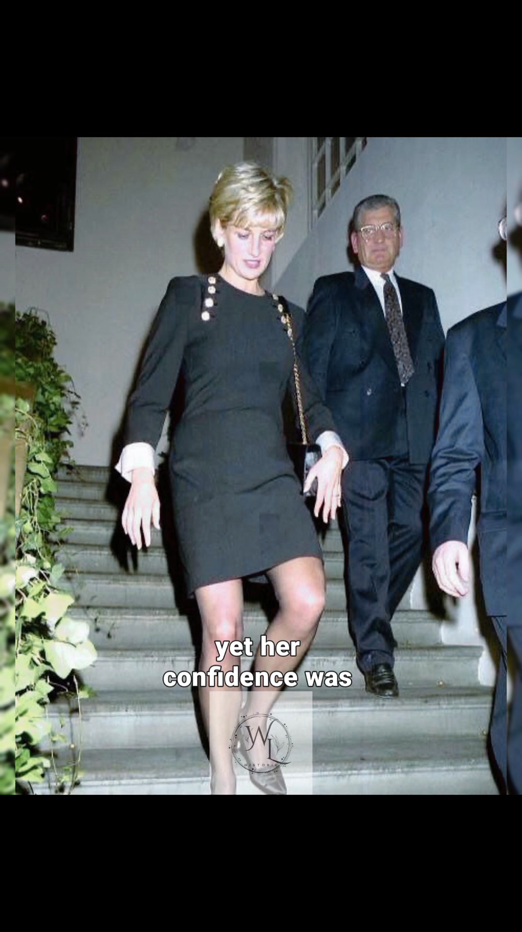 christmas photo with diana in black dress “Princess Diana’s Stunning Escada Moment — Party 1996 🎄🖤✨”., ., ., ., ., #fblifestyle #PrincessDiana #LadyDiana #DianaPrincessofWales #EscadaCouture #DianaStyle #1996Royals #RoyalFashionIcon sequined mermaid gown
