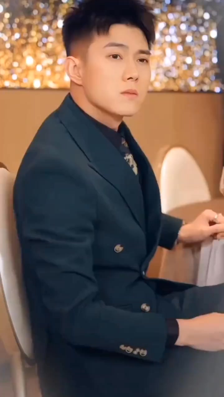 最喜欢的短剧男主@黄文博 #气质男神 #帅炸了 #高颜值 #气质范 #阳光帅气 | 黄文博 短剧演员 | Facebook