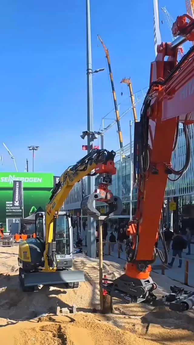 Just me and @ed_earthmoving trying out new things. Everyone seems to do ...