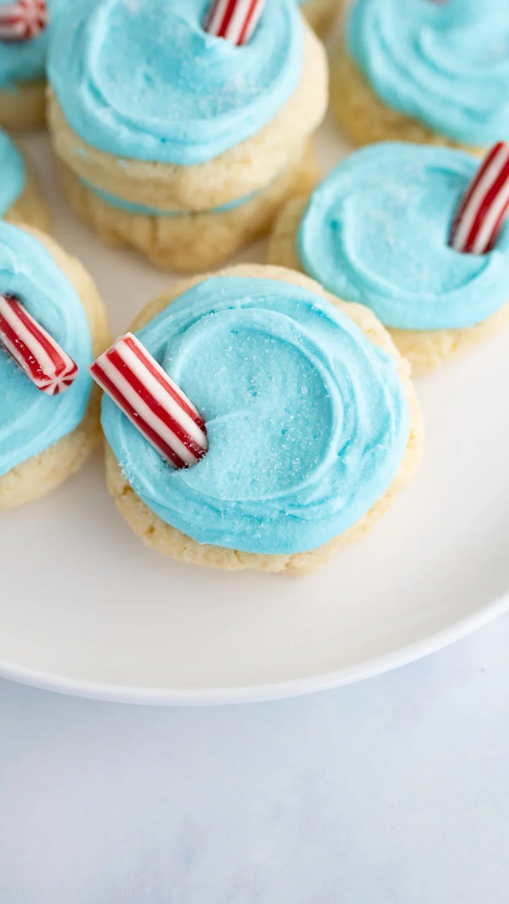 Blue Raspberry Icee Cookies 👀🩵 Soft, thick, and chewy sugar cookies ...