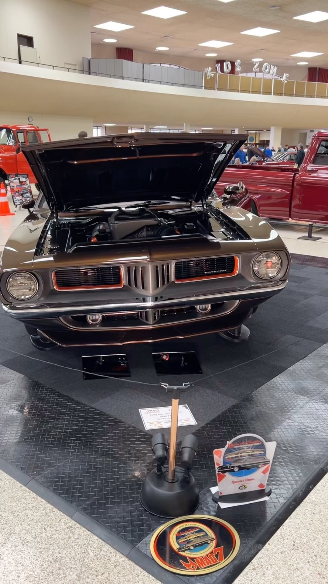 Mopar Monday time with this 1973 Plymouth Cuda built by @dynamicrides ...