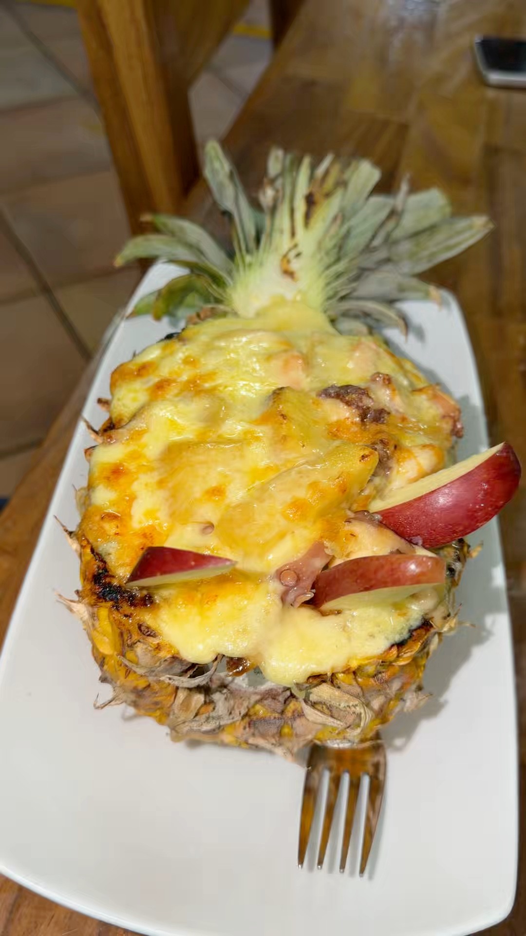 Piña horneada y gratinada con camarones y pulpo | Ruta Marisquera ...