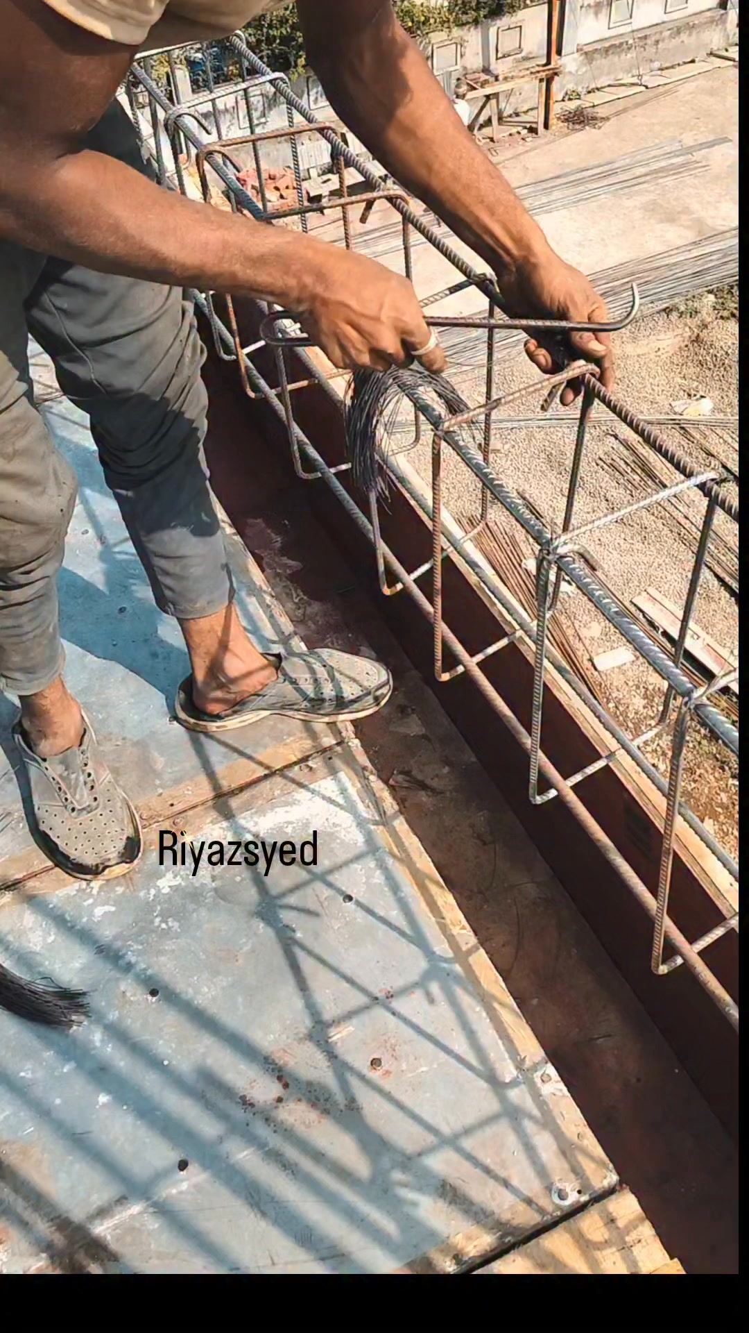 Riyaz Syed - How to remove slabs iron plate safely 👍... | Facebook